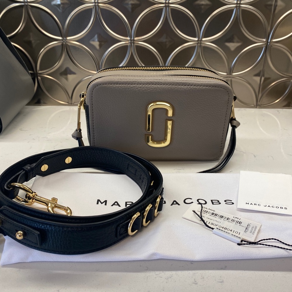 Marc Jacobs Softshot 21